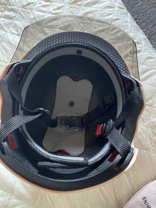 Продается шлем новый