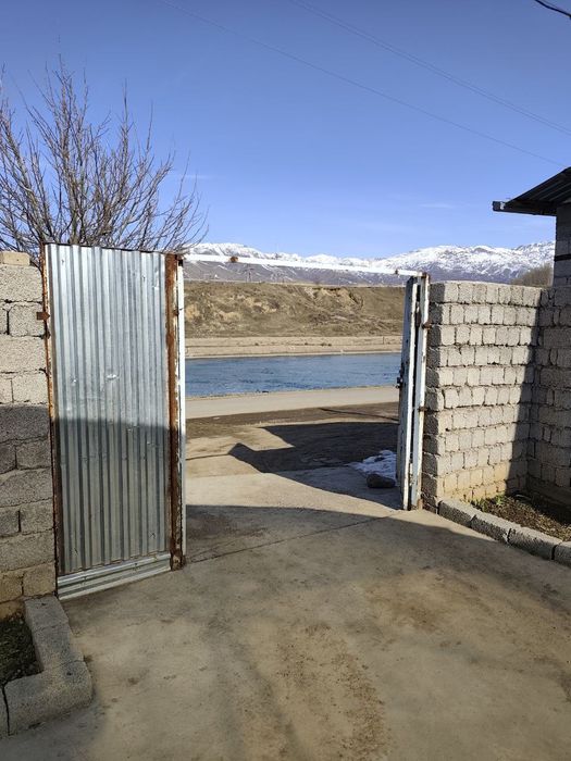 Bõstongʻiq tumaňida 8 sotqlı üy