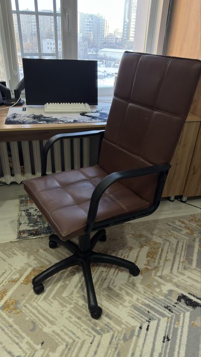 Продам кресло компьютерное