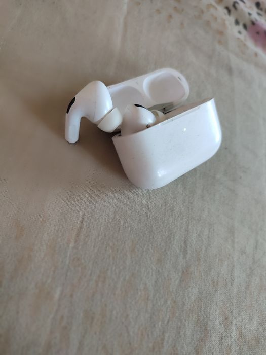 беспроводные наушники Apple
