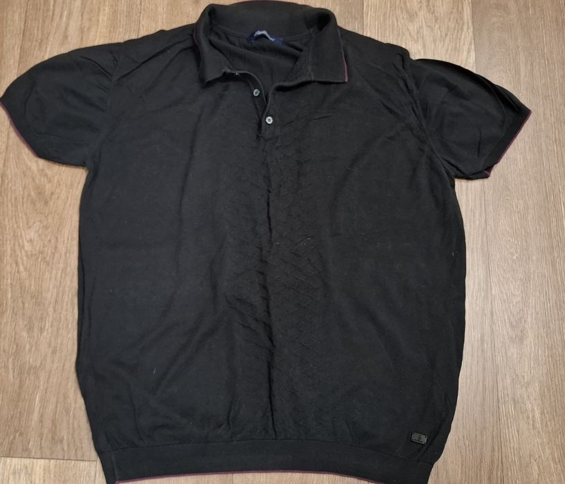 Мужская одежда: джемпера Massimo Dutti,  Black Bisons Club и поло.