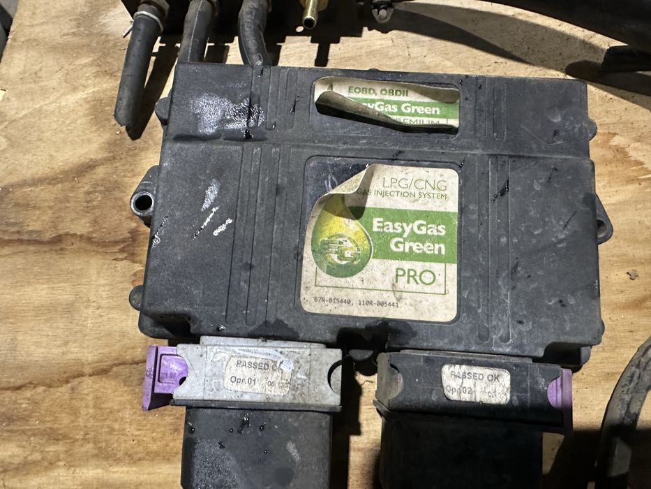 Газов инжекцион свален от блъснат автомобил