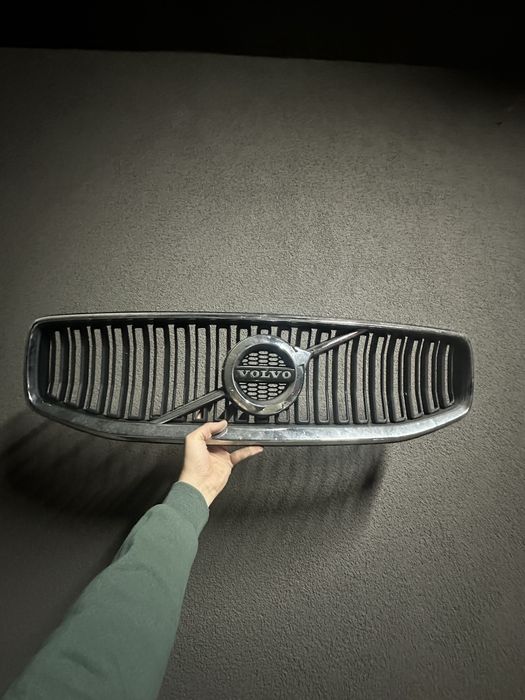 Grila  bara fata Volvo V60/S60 2018+