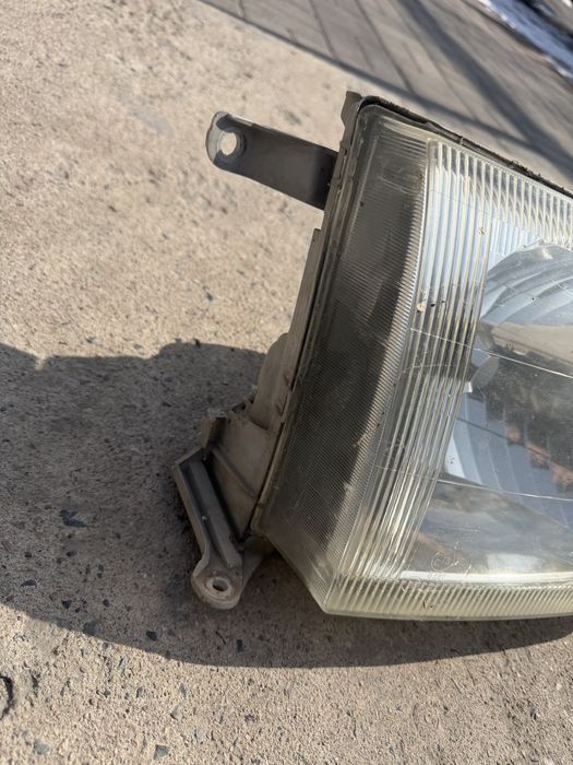 Продам фару прадо 95