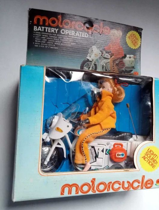 Jucărie veche Chinezeasca PE 095, păpușă perioada comunista, nejucata