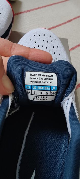 Дамски обувки за бягане Mizuno Wave Sky 6
