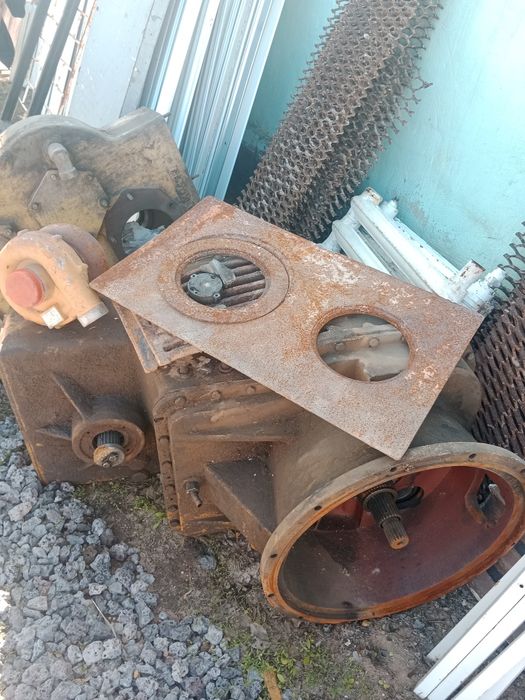 Продам ковш и коропка для спецтех