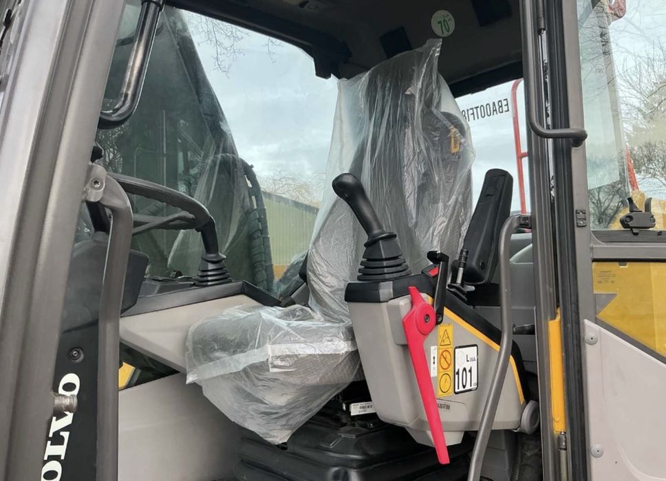 Экскватор VOLVO EW 180E