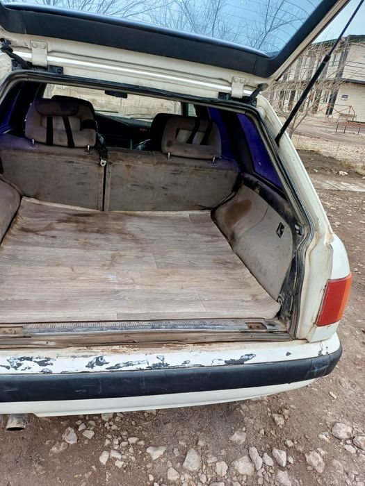 Audi 100, 1992 г.в., универсал, 2.3 л, белый