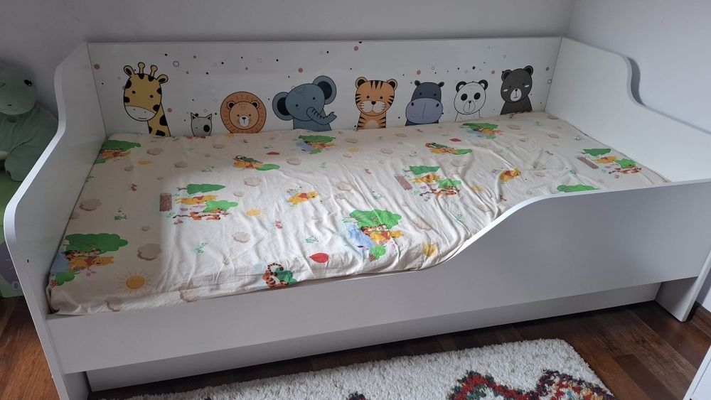 Pat copii cu asternuturi