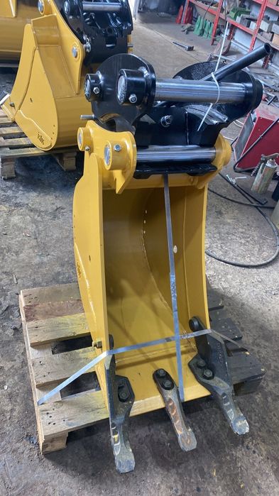 Cupla rapida buldoexcavator JCB, Komatsu, Caterpillar, Terex