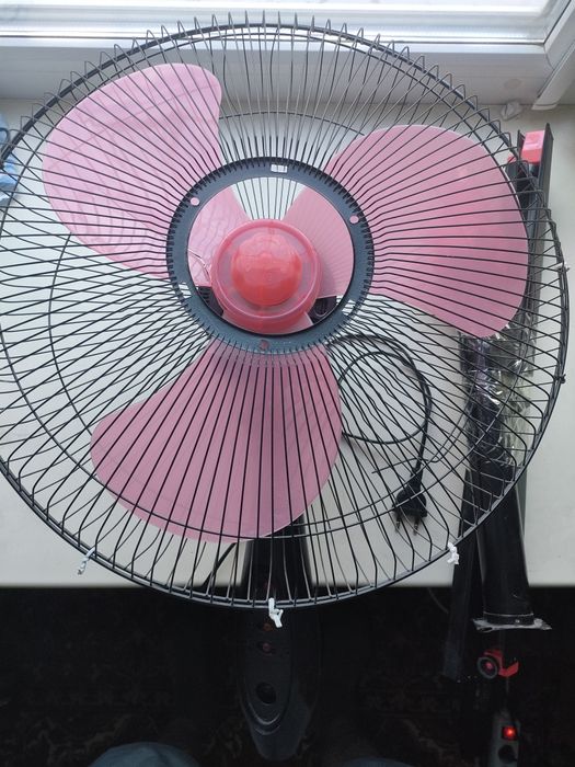 Продам вентилятор напольный