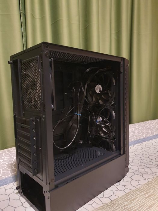 Carcasa PC Aura GC8 ARGB Mid-Tower