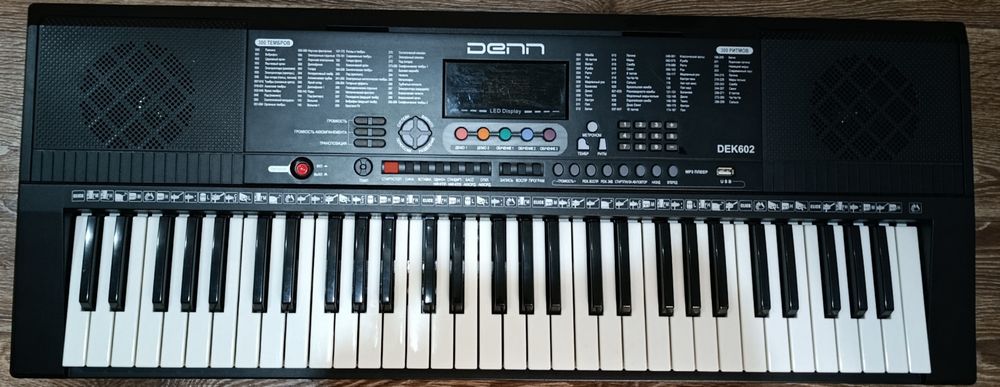 Синтезатор Denn DEK602
