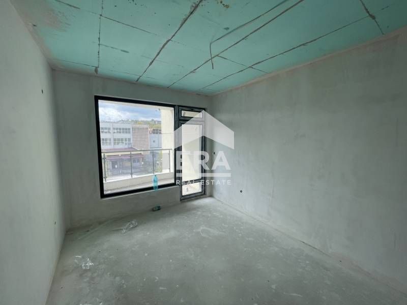 Продажба на тристаен апартамент