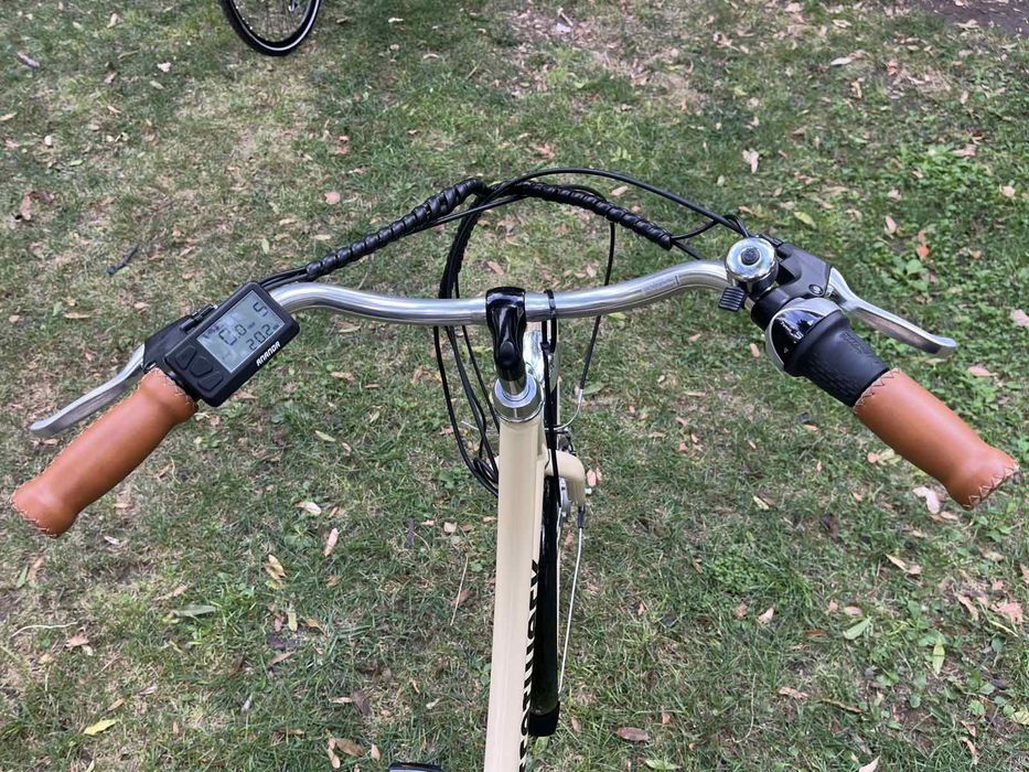 Нов 28 цола електрически алуминиев велосипед с 7 скорости чисто нов