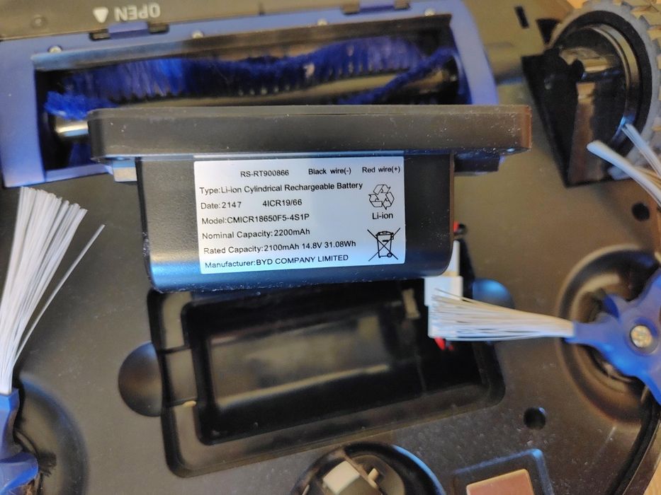Aspirator robot folosit Rowenta X-Plorer Aqua Serie 20, sistem spălare, programabil, telecomandă, stație de încărcare, autonomie aprox. 30 min, Negru