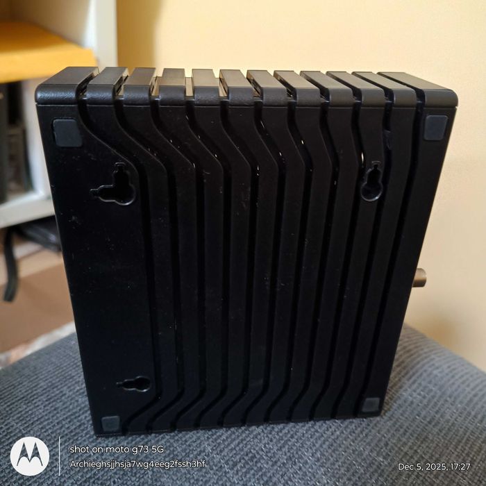 Кабелен Модем Hitron CDA-35 DOCSIS 3.0 – Отлично Състояние!