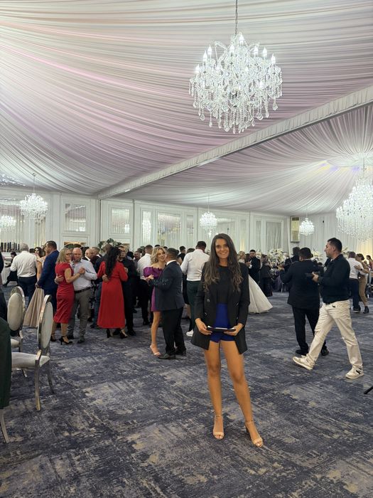 Hostess / hostes evenimente nunti botezuri petreceri/ primire invitati