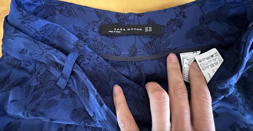 Pantaloni palazzo Zara Woman din jacard-brocart