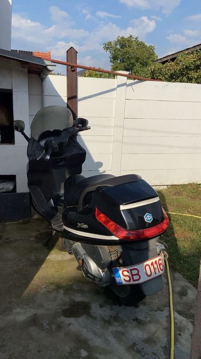 SCUTER PIAGGIO X8 400cc De Vanzare