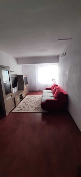 Inchiriez apartament 3 camere + loc de parcare  in cartierul Brancusi.