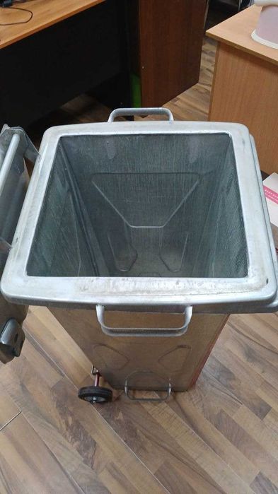 Мусорная урна оцинкованная объем 120литров