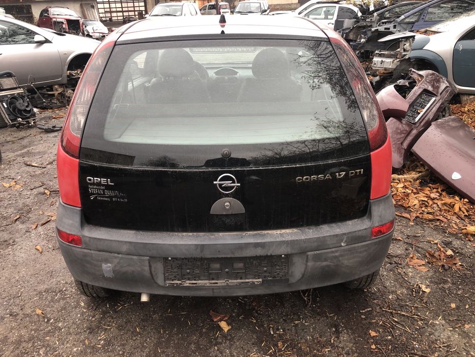 Opel corsa c 1.0 i на части