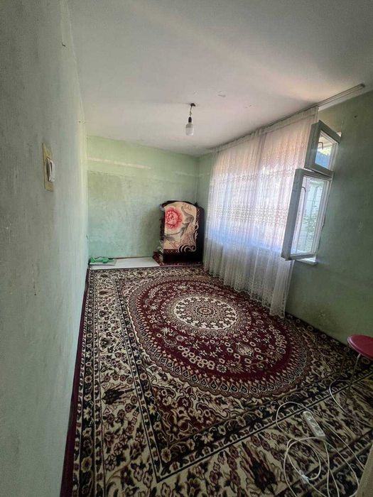 Чиланзар 24кв
2/2/4 балкон 1/3 сред ремонт 46м²
Казашка 
Цена 55000$