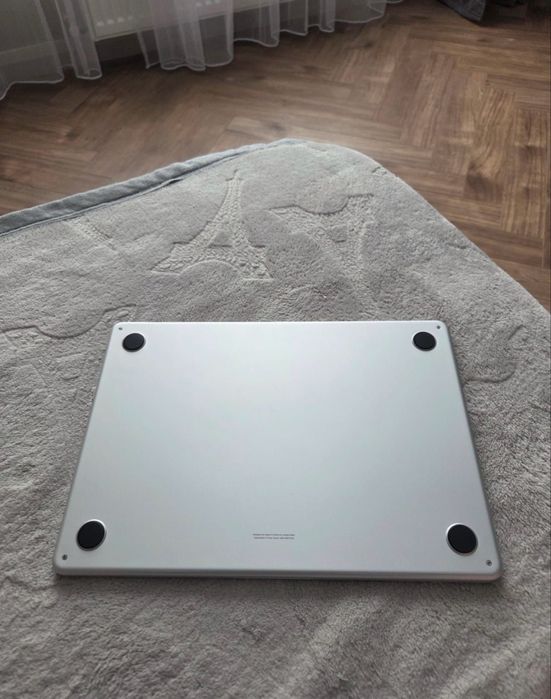 MacBook Air (M2)
