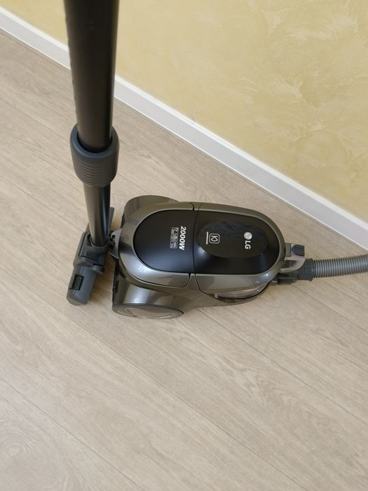 Продам пылесос LG б.у