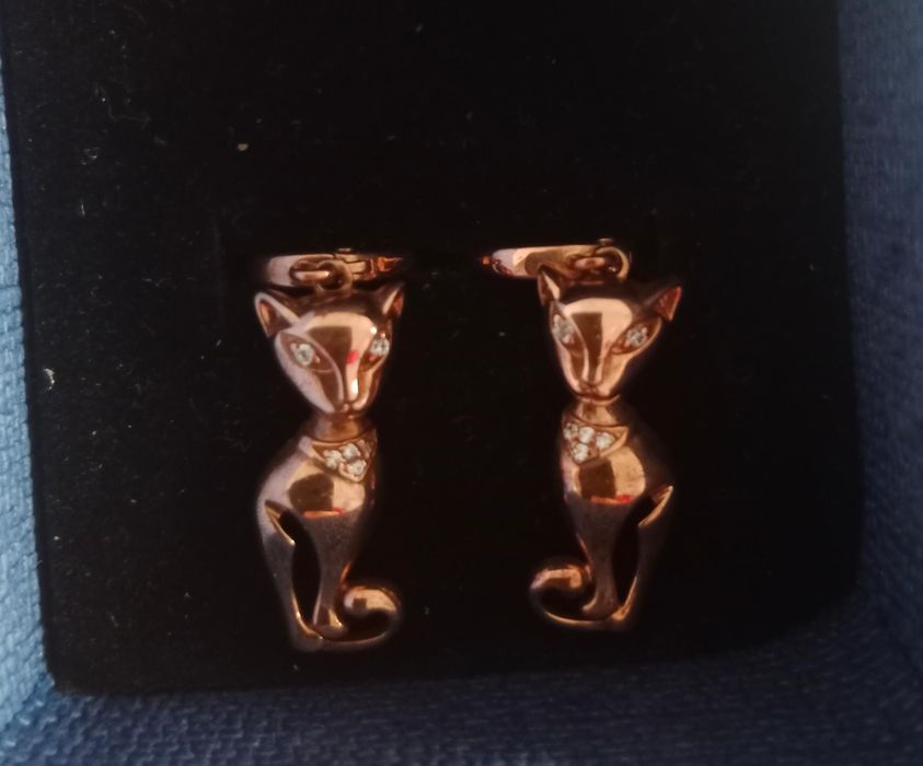 Серьги из медицинского золота