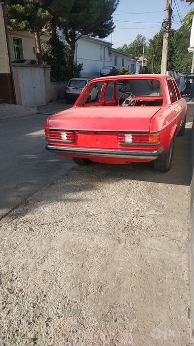 Продается проектный Mercedes W123