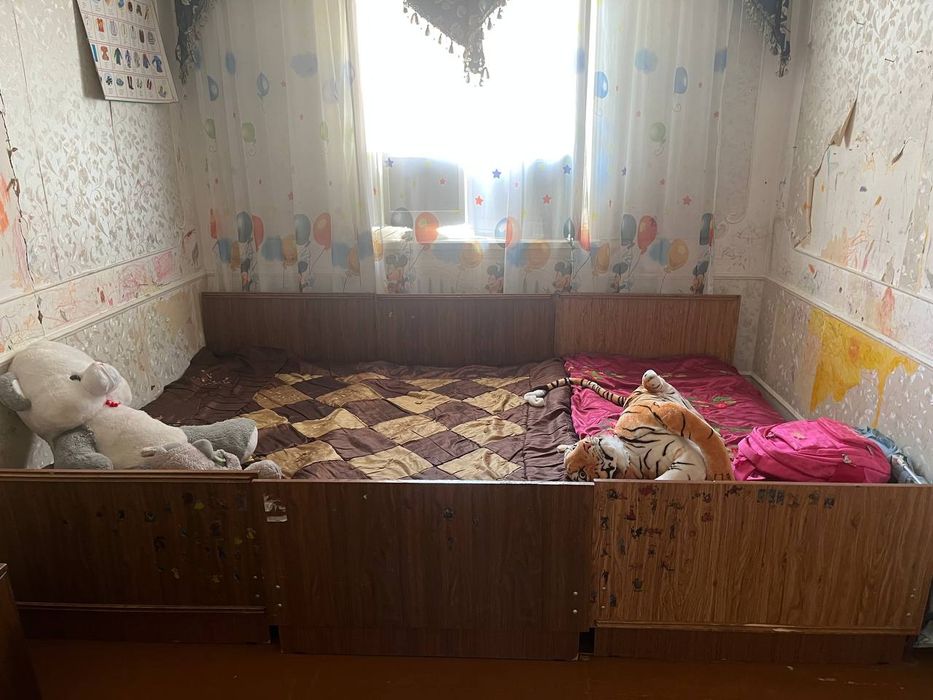 Продам старые мебели в комплекте