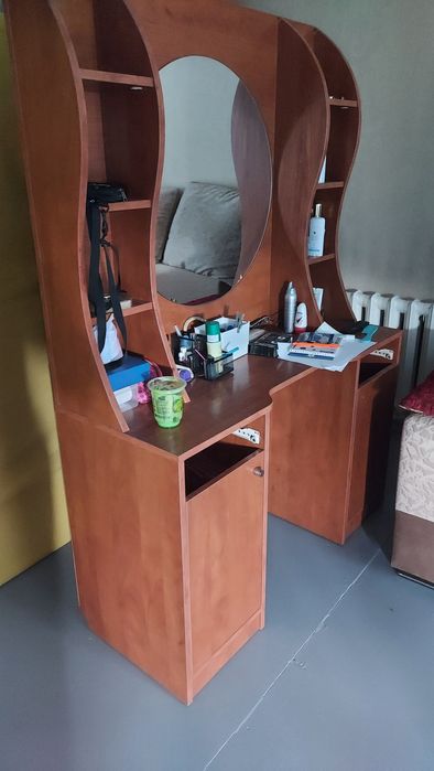 Продам спальный гарнитур