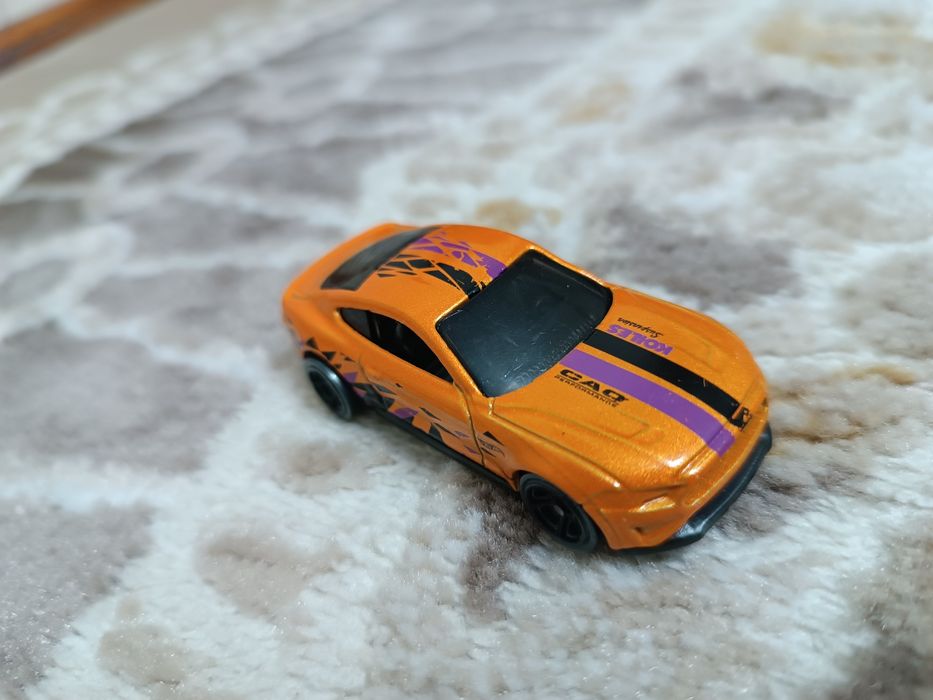 Машинки hot weels