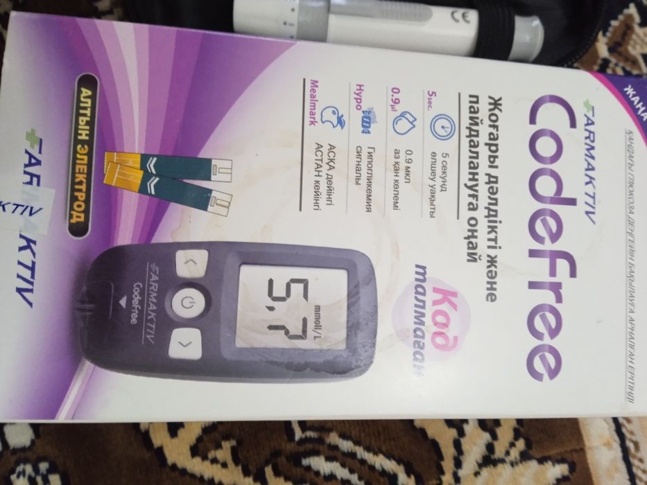 Глюкометр CodeFree  и ACCU-CHEK Go