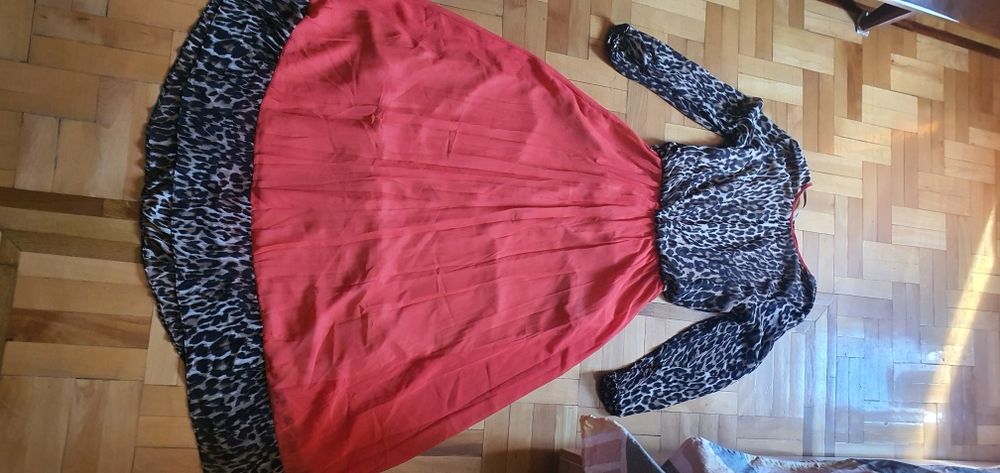 Продам платье размер 44-46