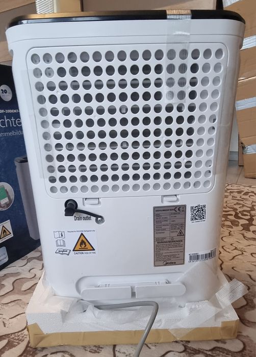 Влагоуловител Midea 20L