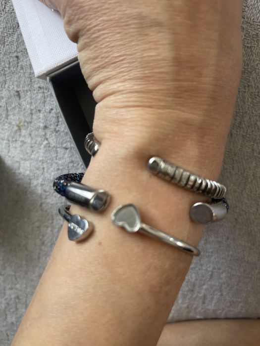 Тройка твърди гривни Guess