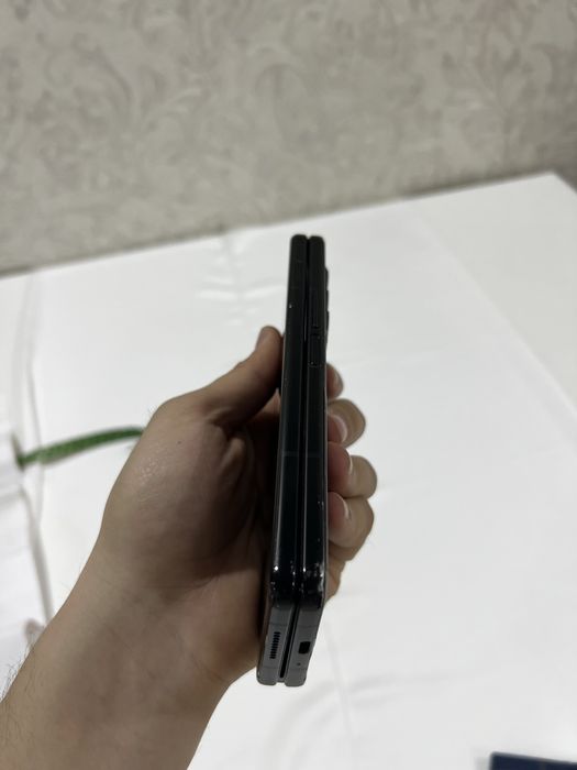 Samsung galaxy z fold 3