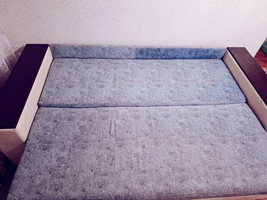 Большой диван, 240 см длинна