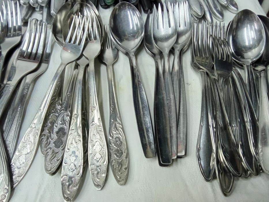 Ретро прибори за хранене