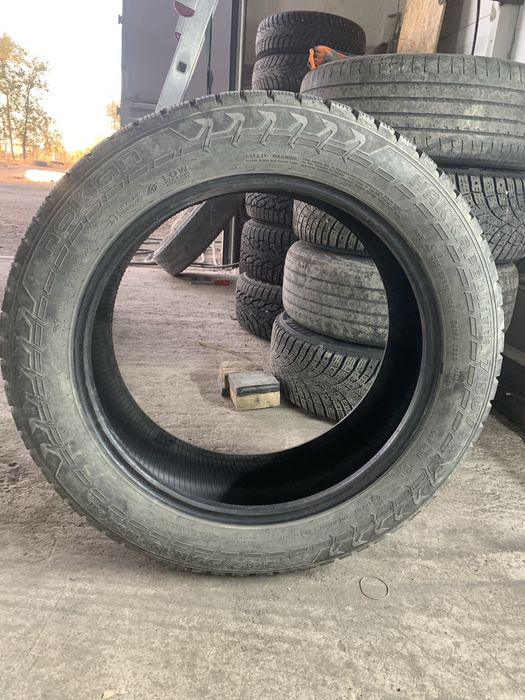 Комплект шин 235/55/19 nokian