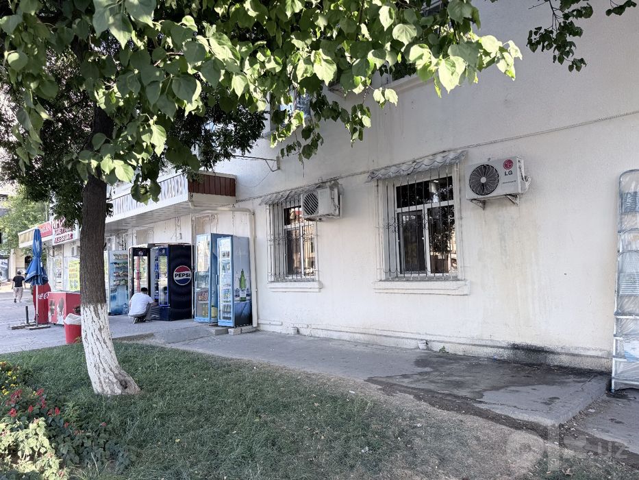 Сдаётся под коммерцию 82 кв на одной из самых оживленных улиц