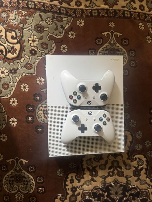 Продам xbox one s 1tb