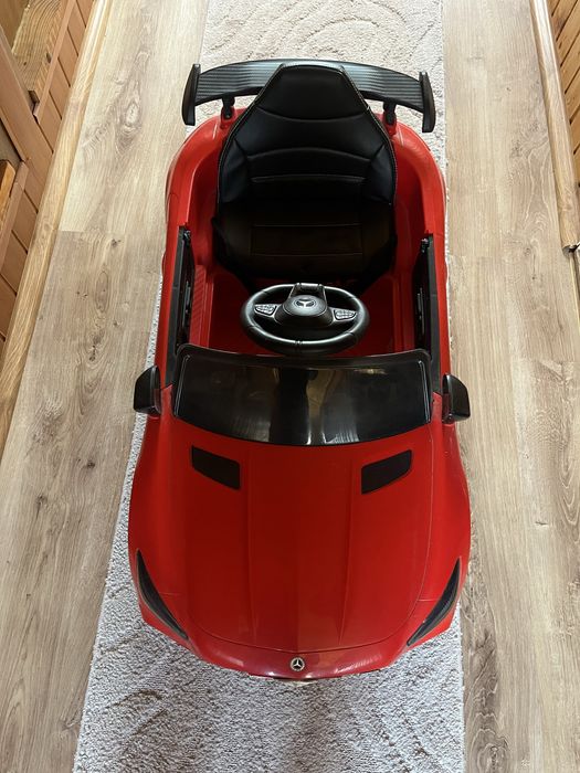 Masinuta electrica cu telecomanda