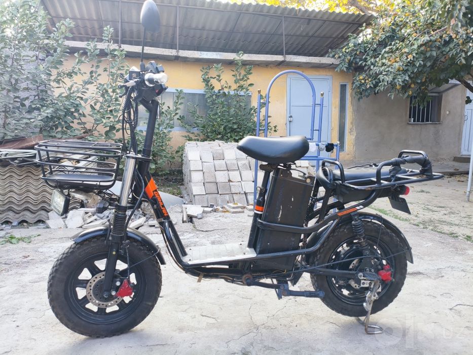 Skuter kampiyuter qilingan