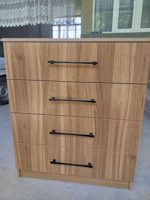 Мебел на закас. Komod