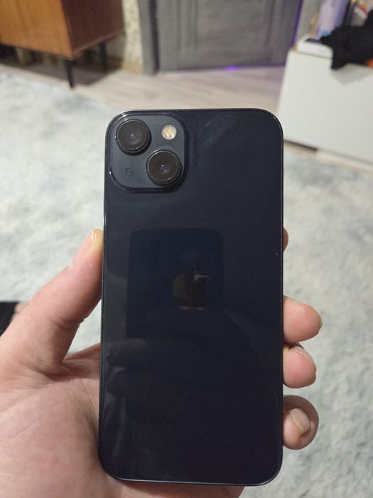 Продам iPhone 13 128Gb  Темно синий